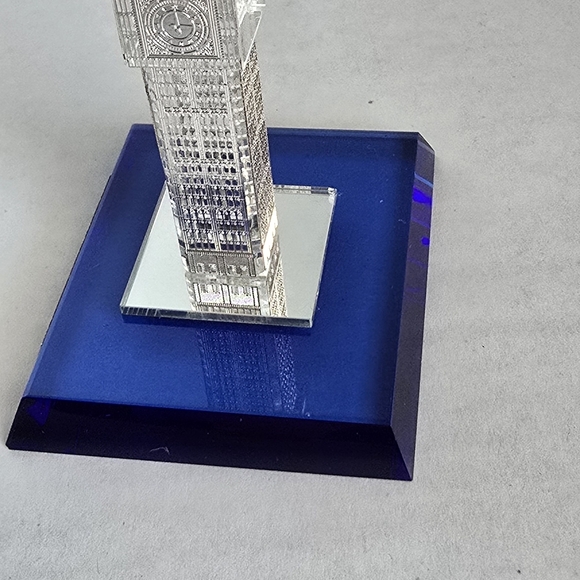 Crystal & Silver Paperweight Big Ben Tower Britain with Blue Glass Base C46For - Picture 5 of 12